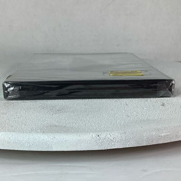 NEW! Warner Brother The Dark Knight Rises Batman DVD - Picture 6 of 7